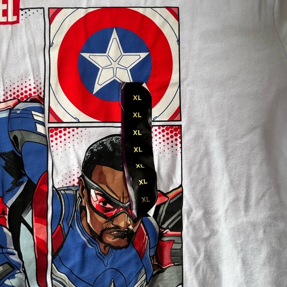 Marvel Red and White Graphic Tee - Picture 4 of 8